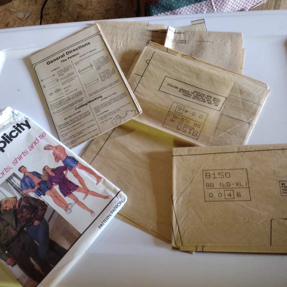 Simplicity 8150 sewing pattern. - Picture 3 of 3